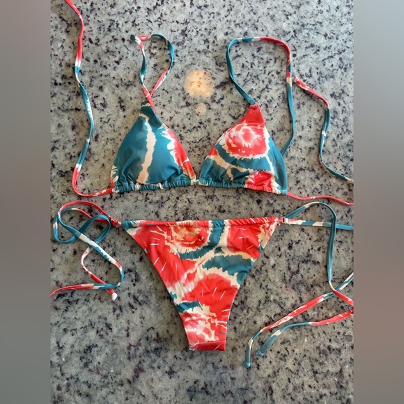 Women’s NWT tie-dye bikini size 6 - Picture 4 of 4
